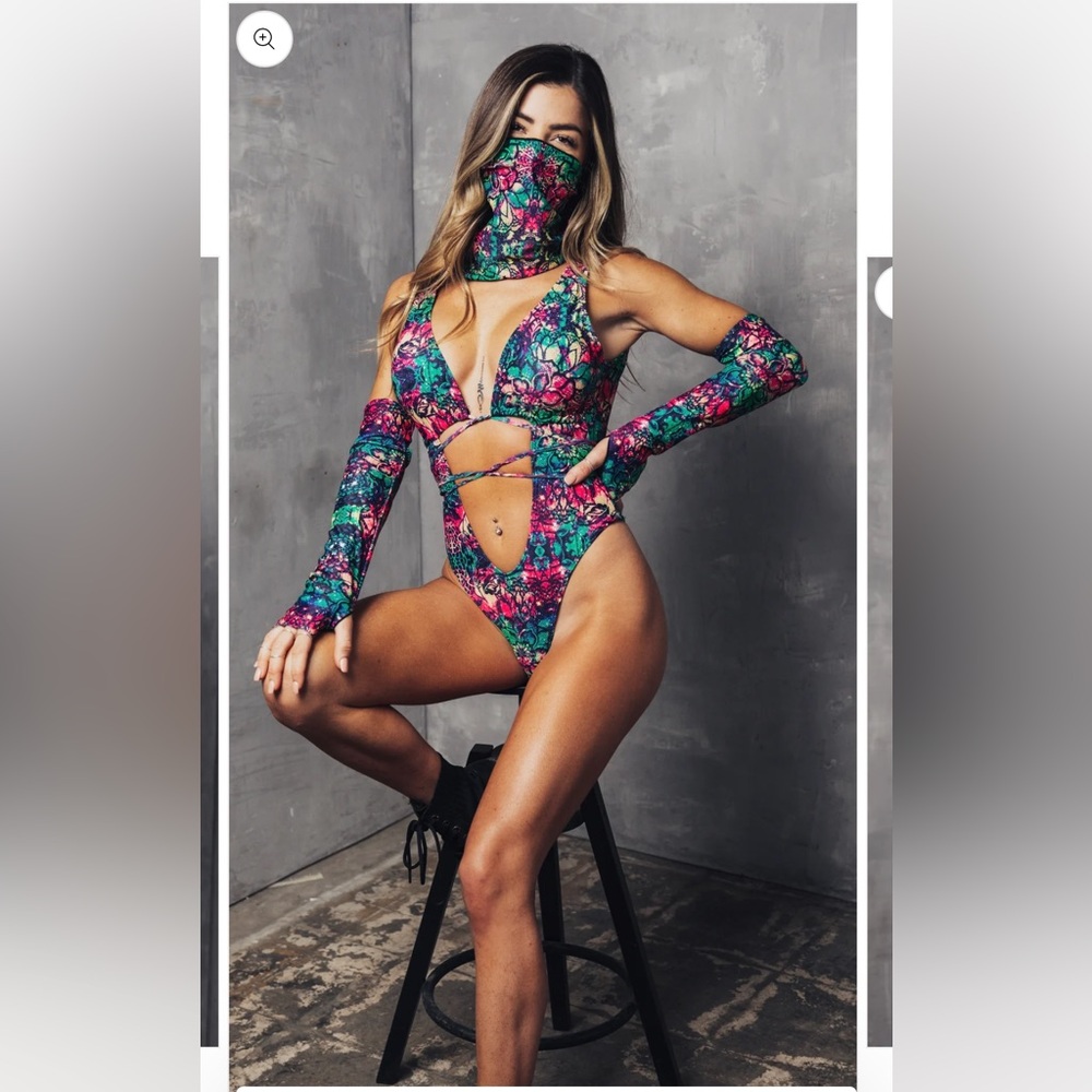 Women's Quasar Set medium rave lil sunshine boutique